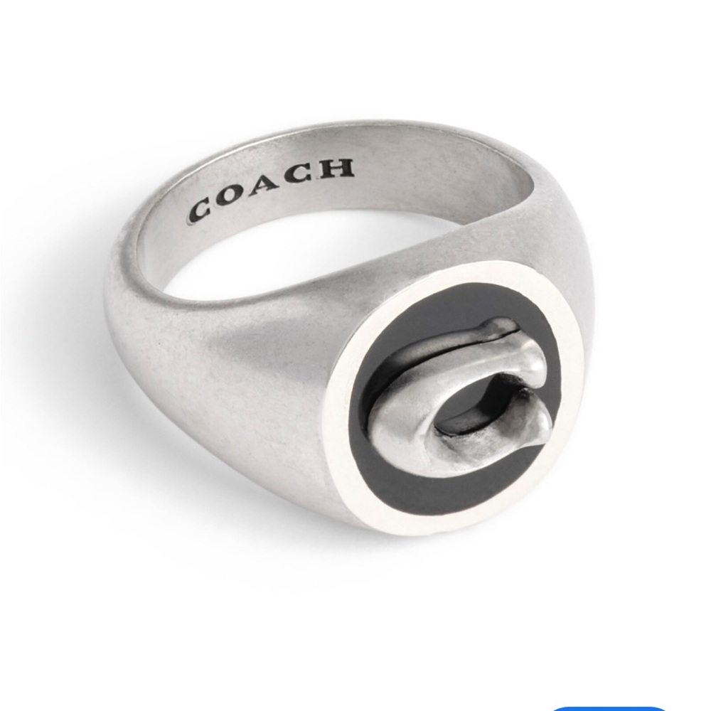 NEW COACH sterling Silver Signature C Ring 925 Size 7.5 Women Black Background
